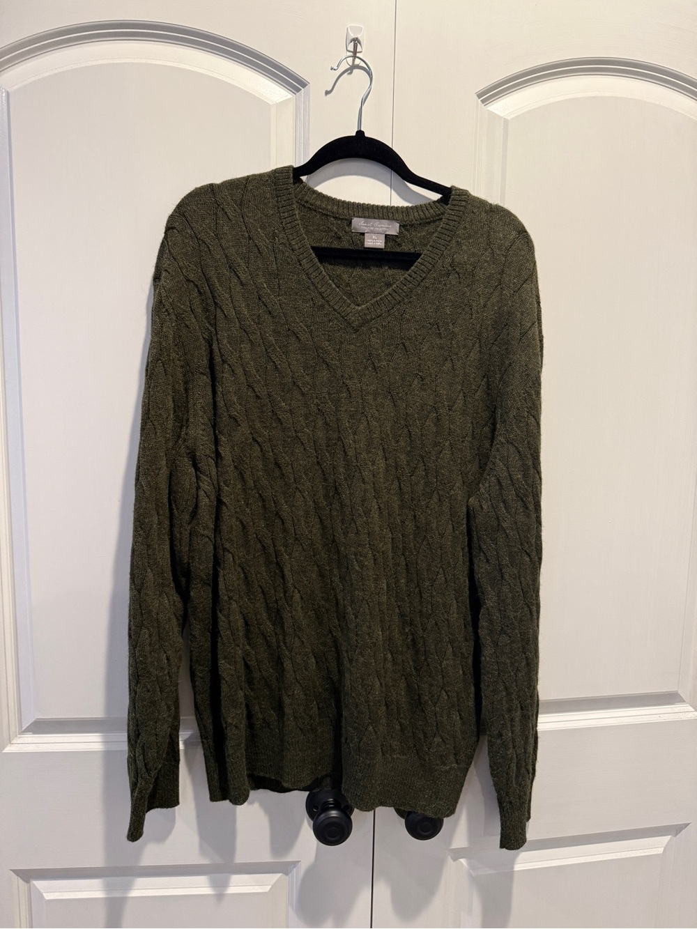 Daniel Cremieux Olive Cable-Knit V-Neck Sweater